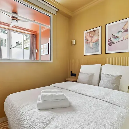 Stunning Flat 2 Bedrooms Sleeps 6 Canal Saint-martin * Paris